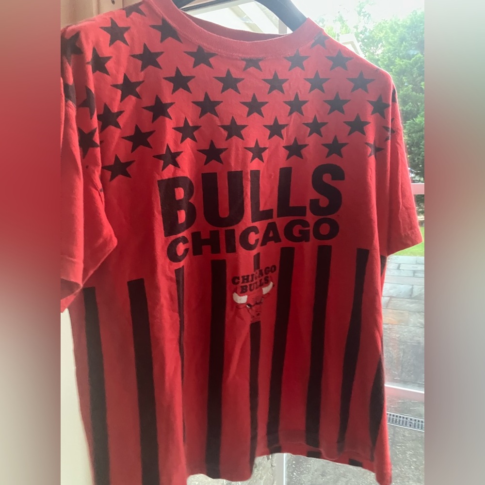 RARE Chicago Bulls NBA brand stars & stripes 80s era basketball shirt size XL MJ